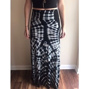 Stretchy tie dye maxi skirt